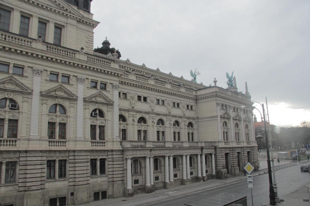 Apartment In The Centre Of Lemberg Exterior foto